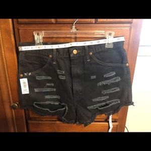 Wrangler frayed shorts 32/33